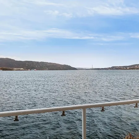 Modern Seaside With Fjord Views *