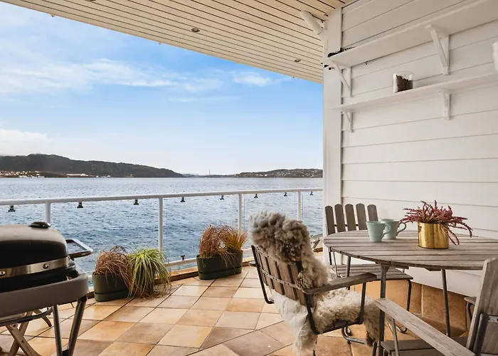 Daire Modern Seaside With Fjord Views *