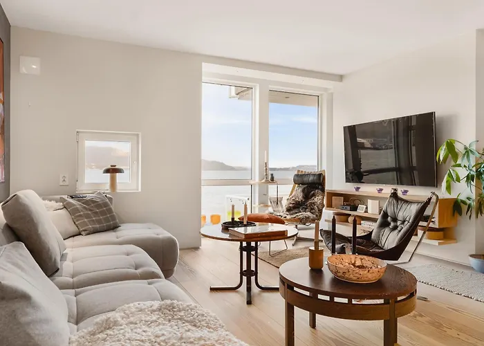 Modern Seaside With Fjord Views Appartement